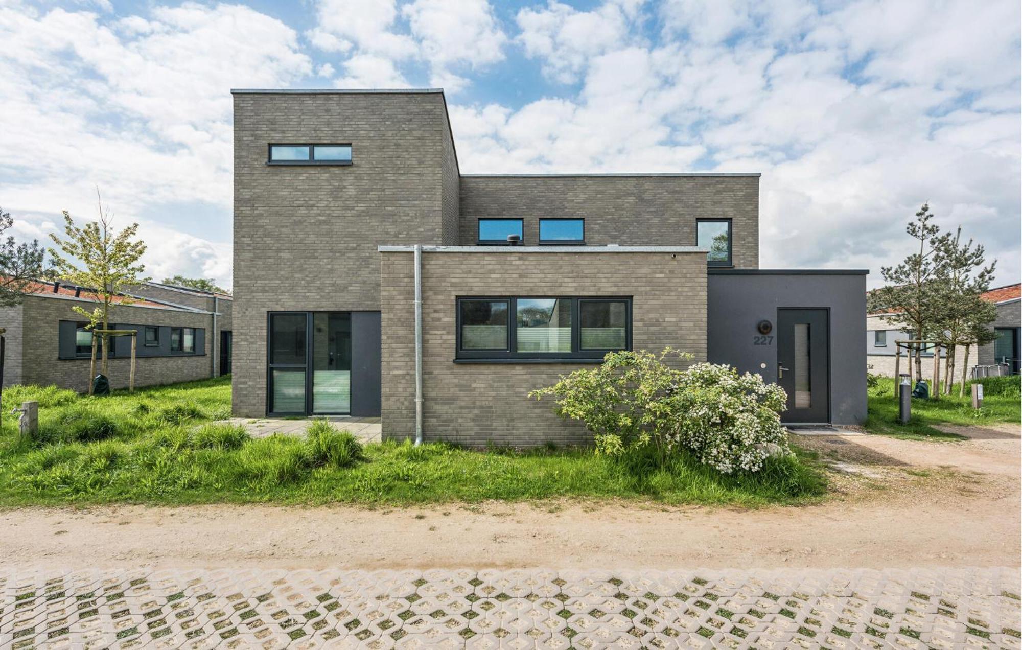 Cozy Home In Lembruch-Duemmer See With Sauna Buitenkant foto